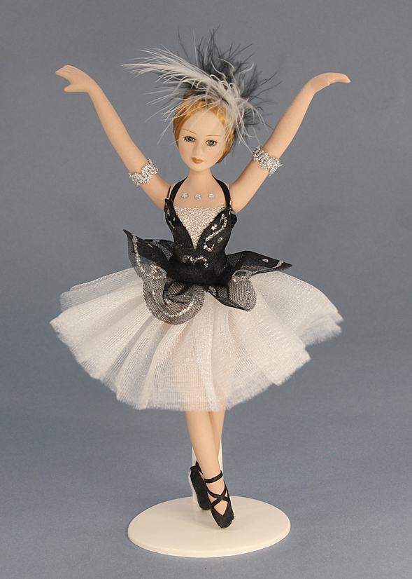 фарфоровая кукла Балерина высота 23 см.